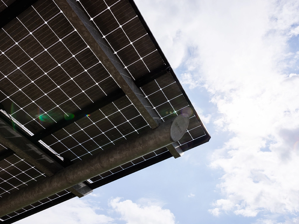 Carport met zonnepanelen