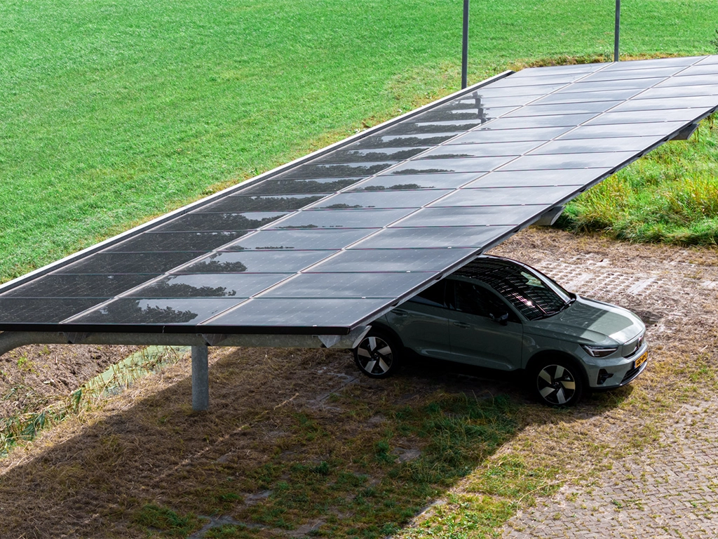 Solar carport bij Geitenbelang